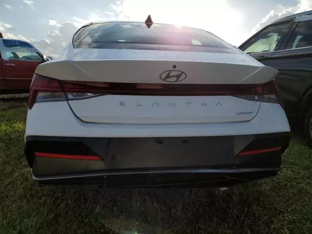 2024 Hyundai Elantra Limited