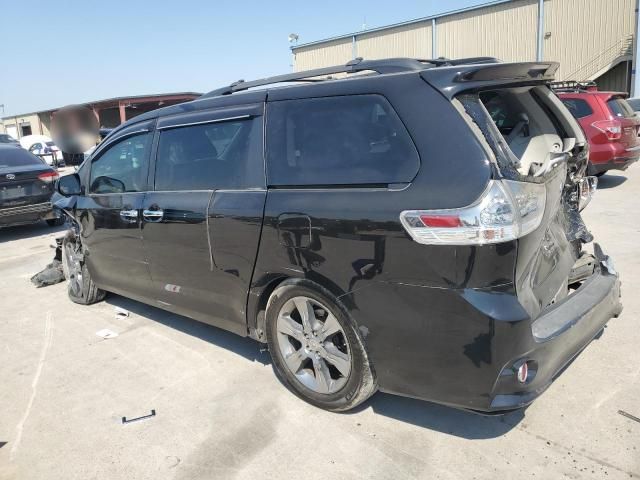 2012 Toyota Sienna Sport