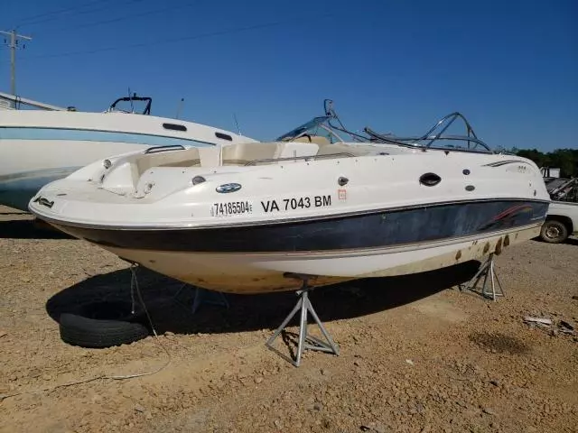 2004 Chapparal Boat