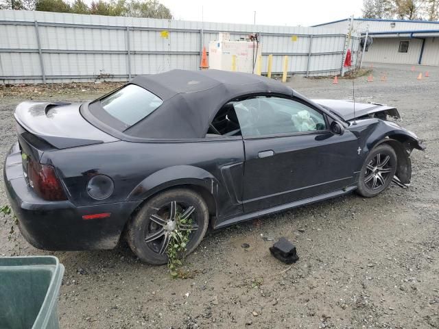 2000 Ford Mustang