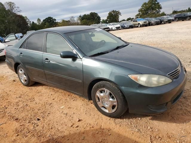 2005 Toyota Camry LE