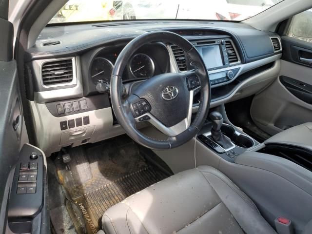 2018 Toyota Highlander SE