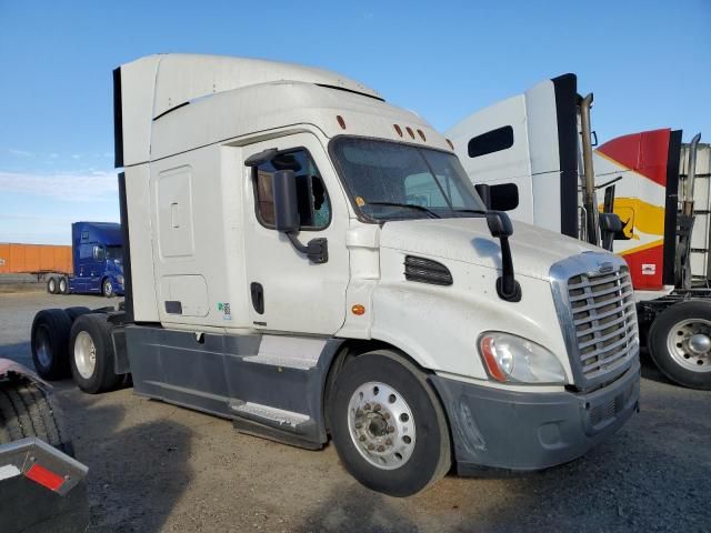 2017 Freightliner Cascadia 113