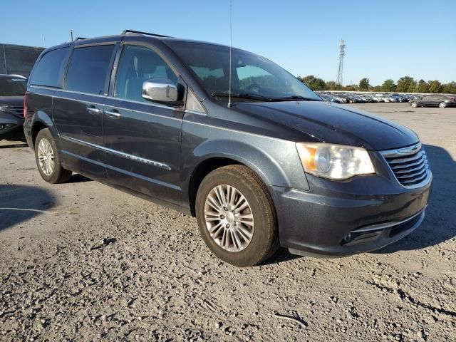 2013 Chrysler Town & Country Touring L