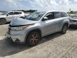 Lots with Bids for sale at auction: 2016 Toyota Highlander LE