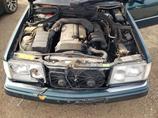 1995 Mercedes-Benz E 320 Base