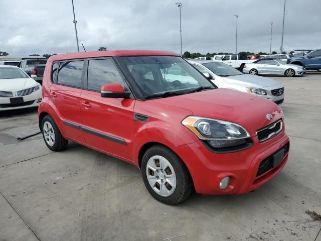 2013 KIA Soul +