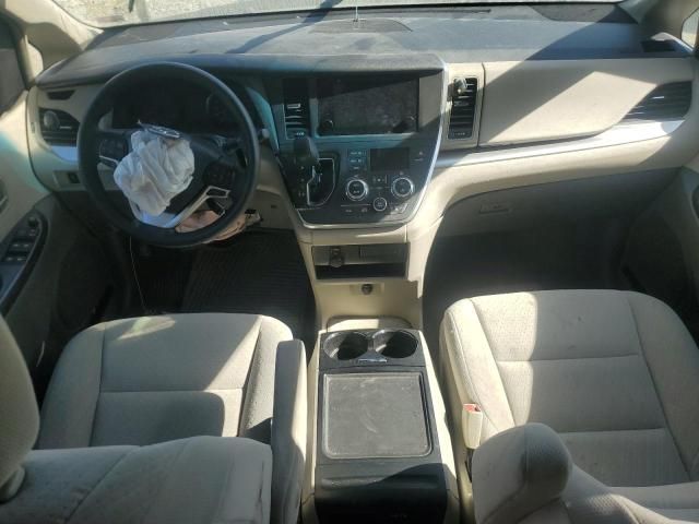 2015 Toyota Sienna LE