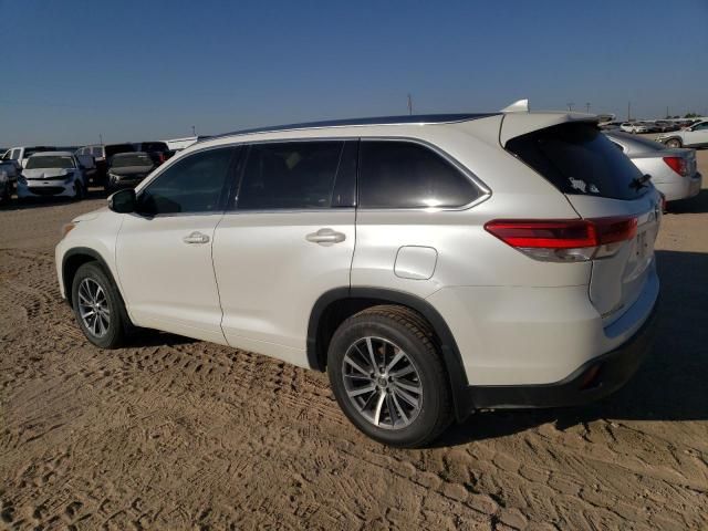 2017 Toyota Highlander SE