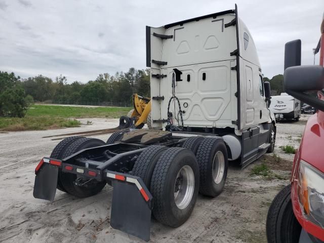 2019 Freightliner Cascadia 126