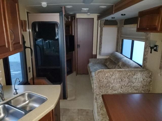 2008 Workhorse Custom Chassis Motorhome Chassis W24