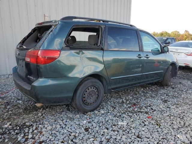 2004 Toyota Sienna CE