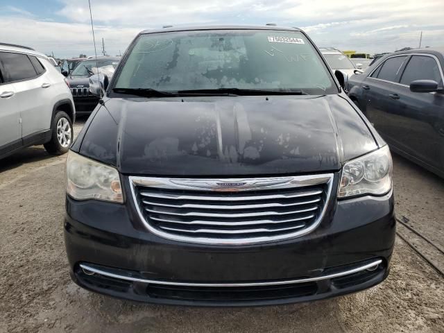 2014 Chrysler Town & Country Touring L