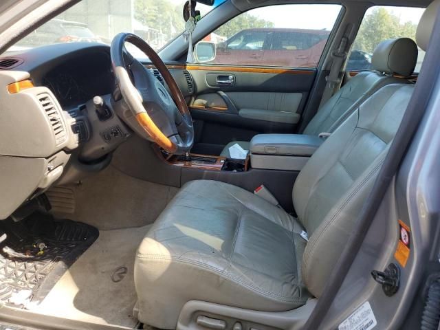 2001 Infiniti Q45 Base