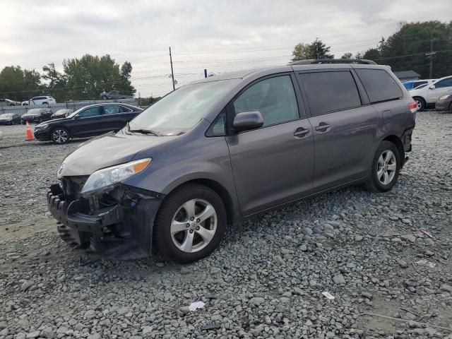 2013 Toyota Sienna LE