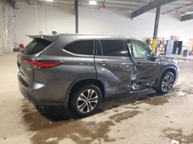 2021 Toyota Highlander Hybrid XLE