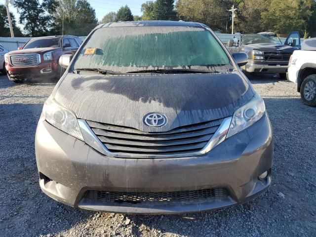 2013 Toyota Sienna XLE