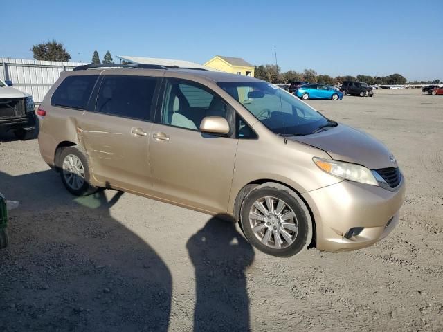 2011 Toyota Sienna LE