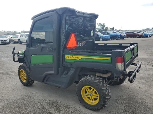 2021 John Deere XUV835M