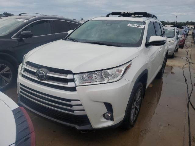 2019 Toyota Highlander SE