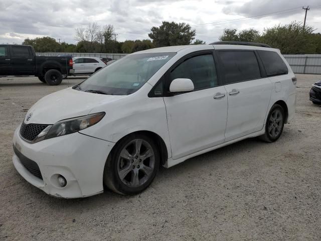 2014 Toyota Sienna Sport