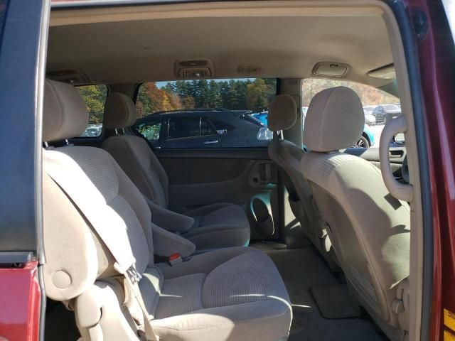 2006 Toyota Sienna CE