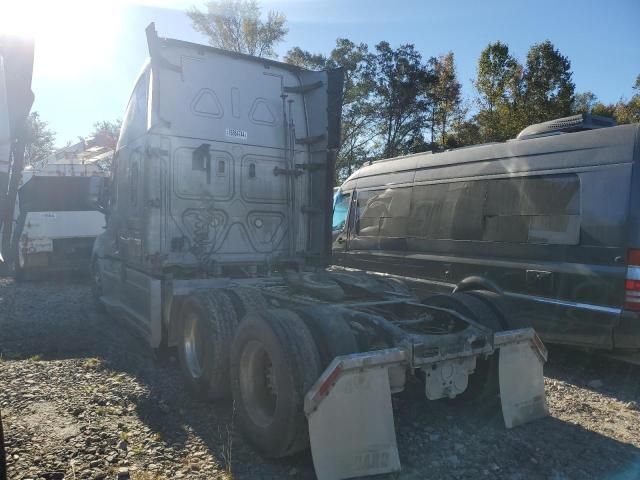 2021 Freightliner Cascadia 126