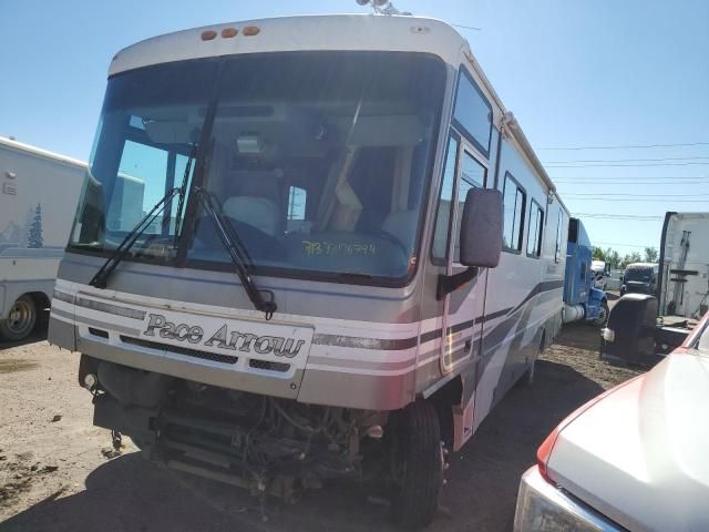 2002 Fleetwood 2002 Workhorse Custom Chassis Motorhome Chassis W2