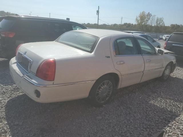 2006 Lincoln Town Car Signature Limited