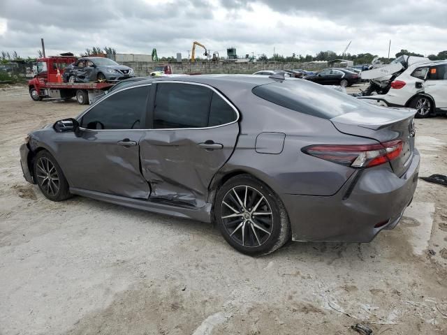 2022 Toyota Camry SE