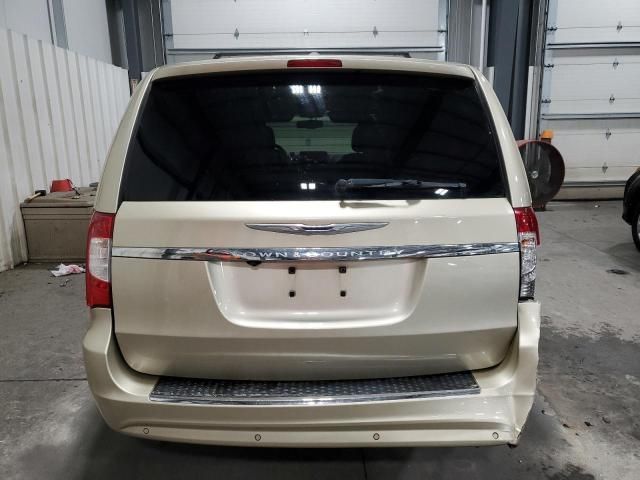 2011 Chrysler Town & Country Touring L