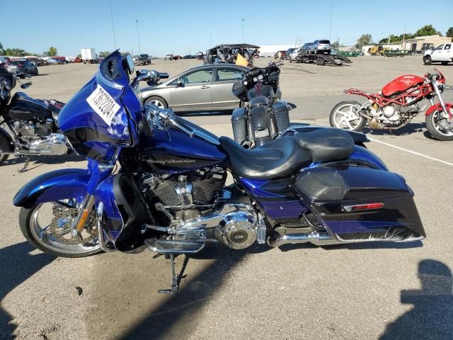 2017 Harley-Davidson Flhxse CVO Street Glide