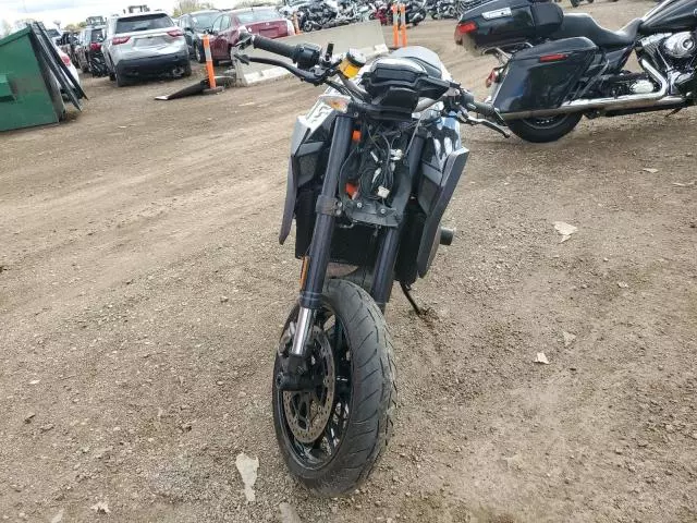 2014 KTM 1290 Super Duke R