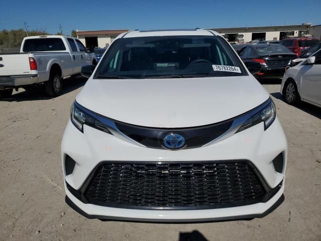 2022 Toyota Sienna XSE