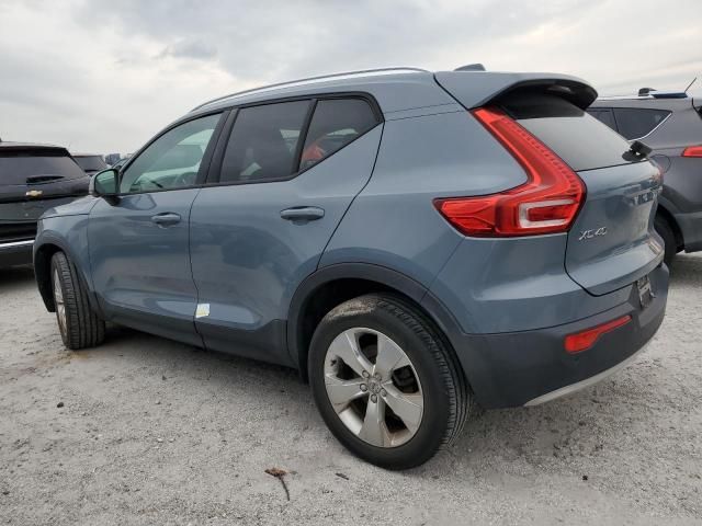 2020 Volvo XC40 T5 Momentum