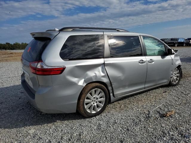 2016 Toyota Sienna XLE