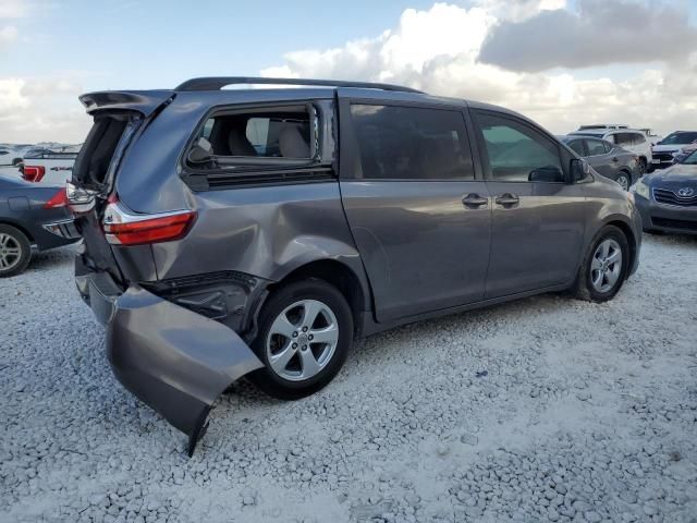 2015 Toyota Sienna LE