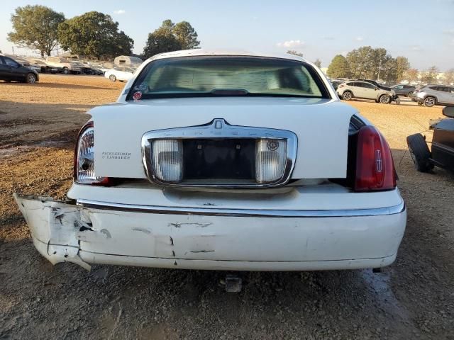 2000 Lincoln Town Car Executive