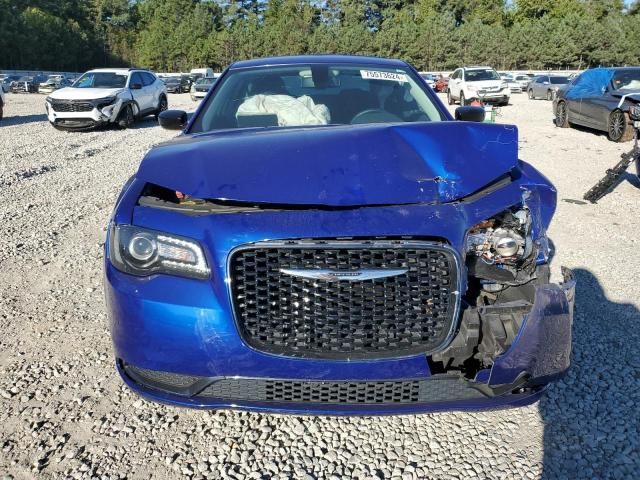 2018 Chrysler 300 Touring