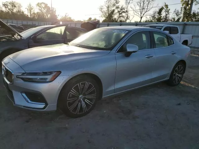 2022 Volvo S60 B5 Inscription