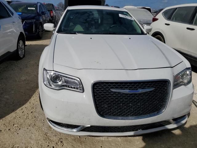 2020 Chrysler 300 Touring