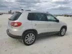 2009 Volkswagen Tiguan SE