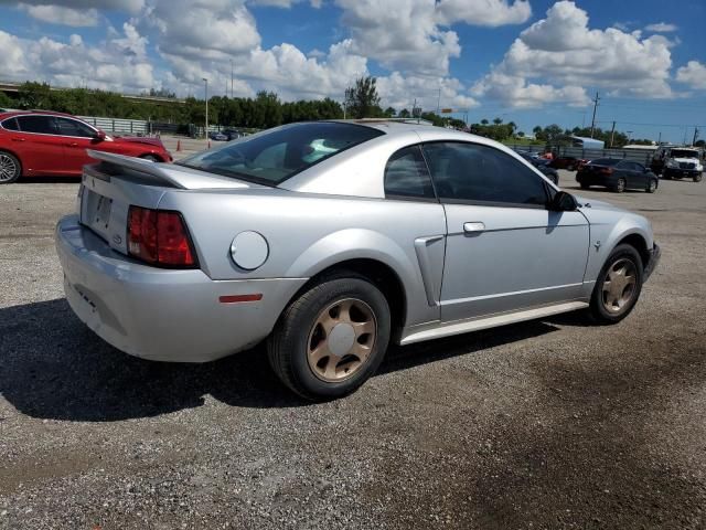 2000 Ford Mustang