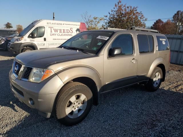 2005 Nissan Pathfinder LE