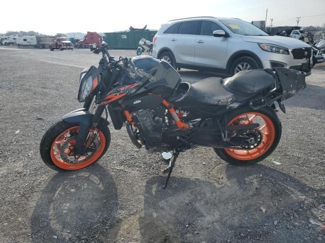 2023 KTM 890 Duke R