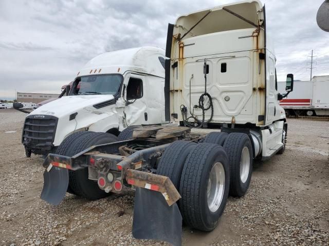 2015 Freightliner Cascadia 125