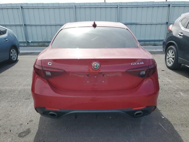 2017 Alfa Romeo Giulia Q4