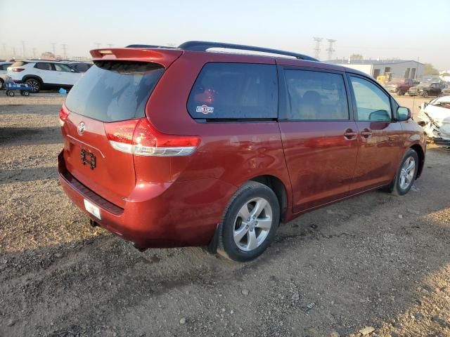 2013 Toyota Sienna LE