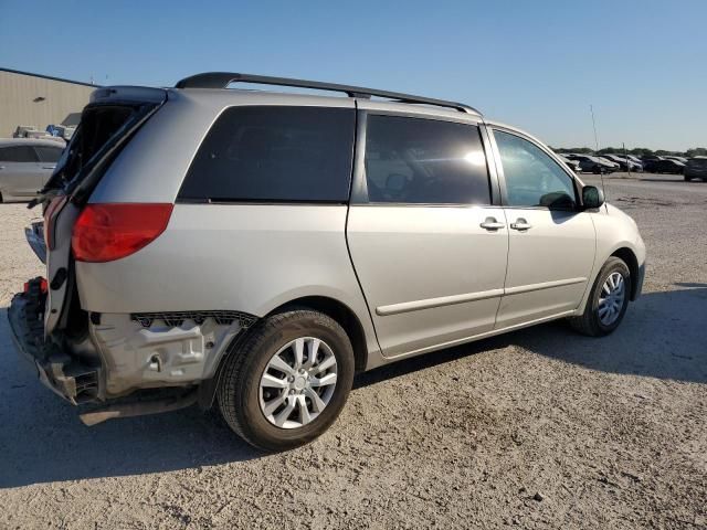 2010 Toyota Sienna CE