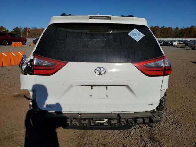 2020 Toyota Sienna LE